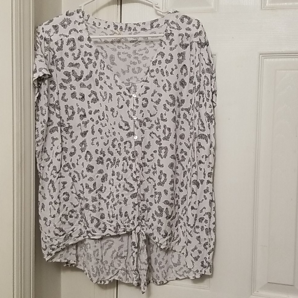 White print button down blouse with tie